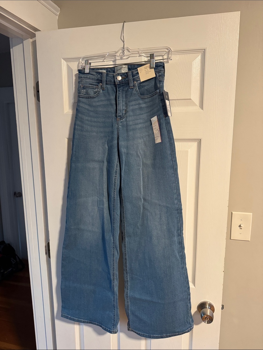 Madewell High-Rise Wide Leg Jeans in Light Blue Wash